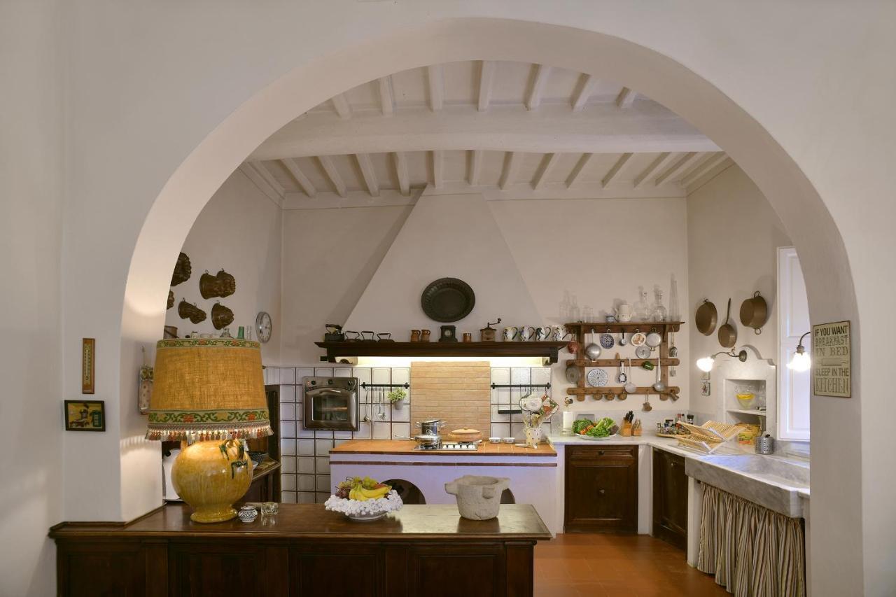 Villa Carlotta Con Piscina Lari ภายนอก รูปภาพ