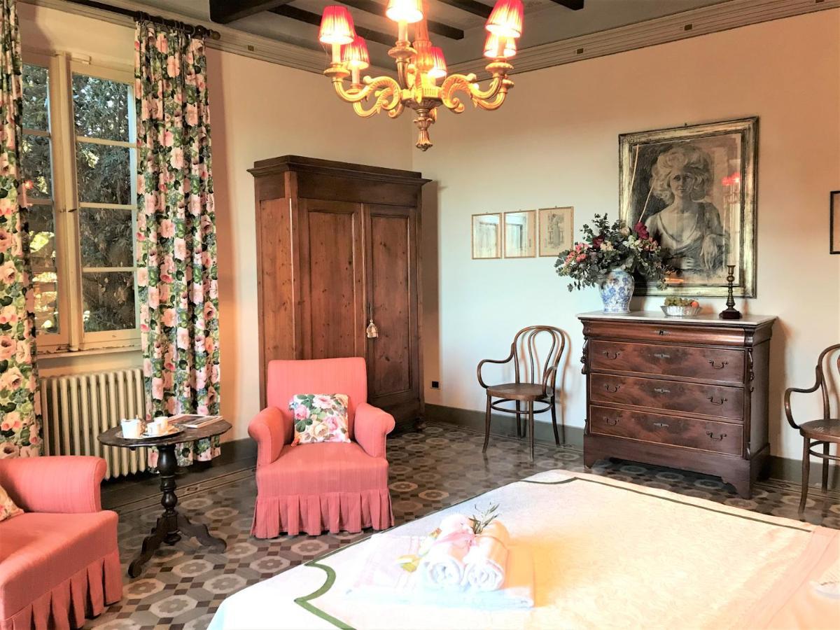 Villa Carlotta Con Piscina Lari ภายนอก รูปภาพ