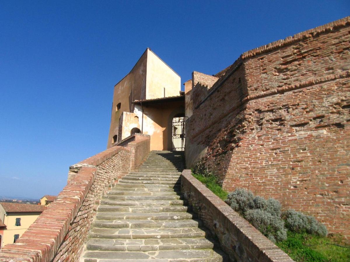 Villa Carlotta Con Piscina Lari ภายนอก รูปภาพ